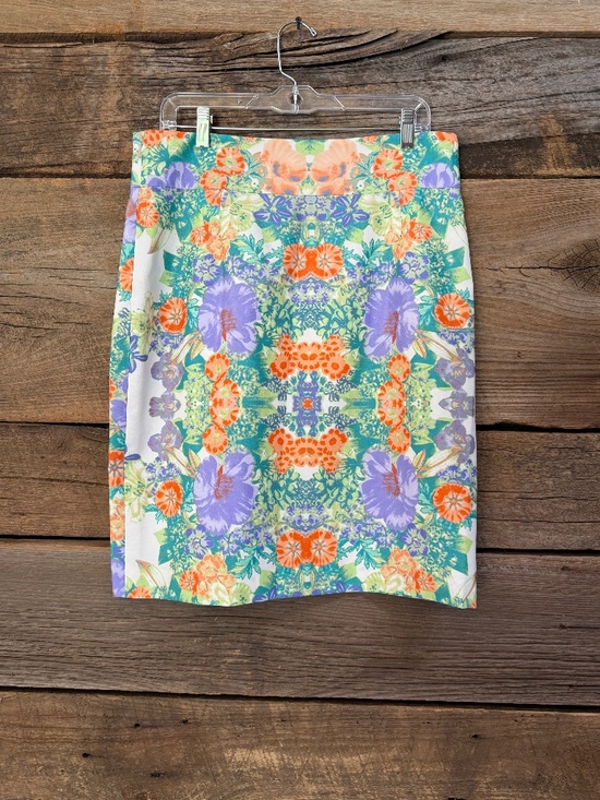 ANTONIO MELANI Dresses & Skirts - Antonio Melanie Pencil skirt , watercolor pastels green, orange, lilac, size 12